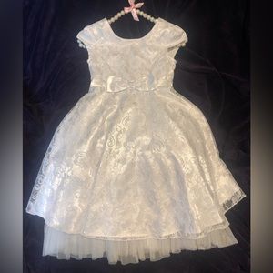 Simple elegance! size 7